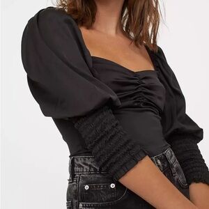 H&M Puff-sleeved Blouse